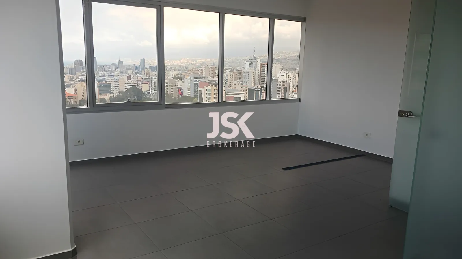 Office for Rent in Sin El Fil