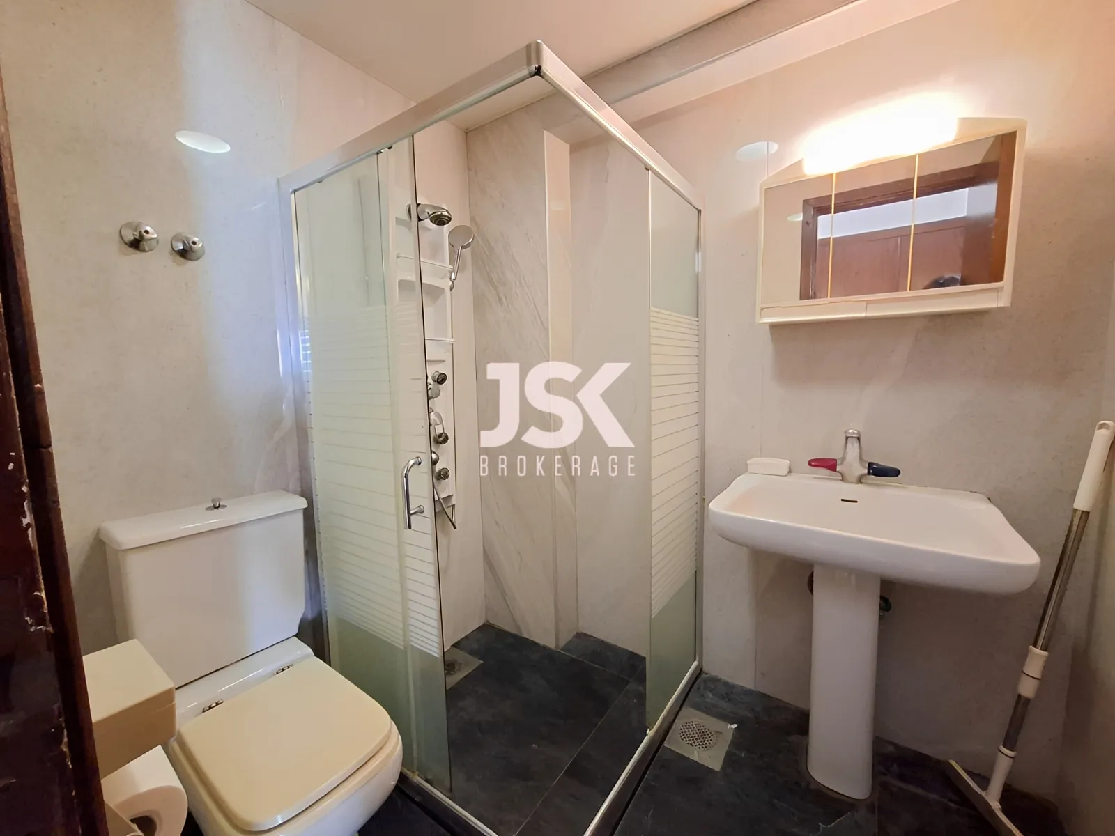 Chalet for Rent in Tabarja