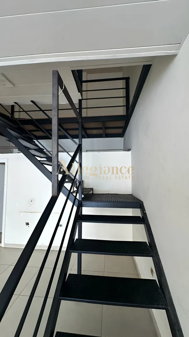 Office for rent in Kousba