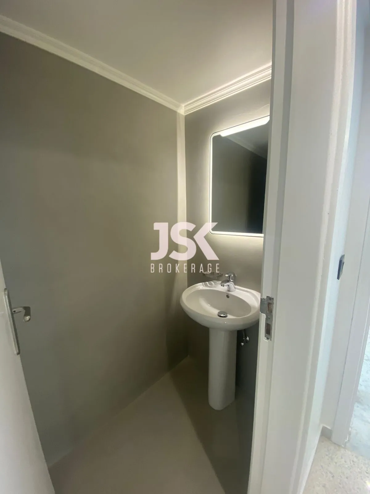 Apartment for Rent in Achrafieh