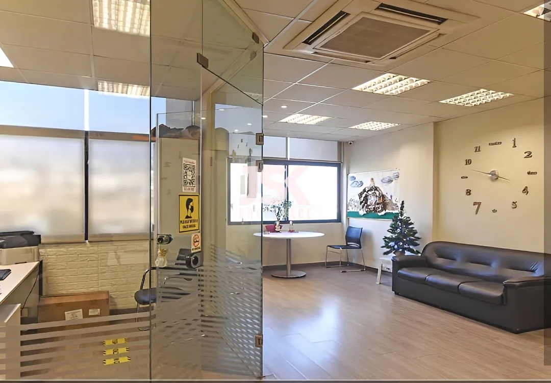 Office for Rent in Jisr El Bacha
