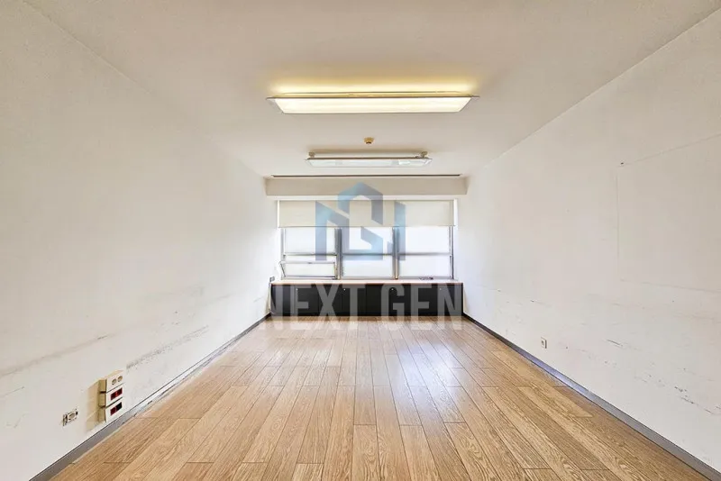 Office for Rent in Achrafieh