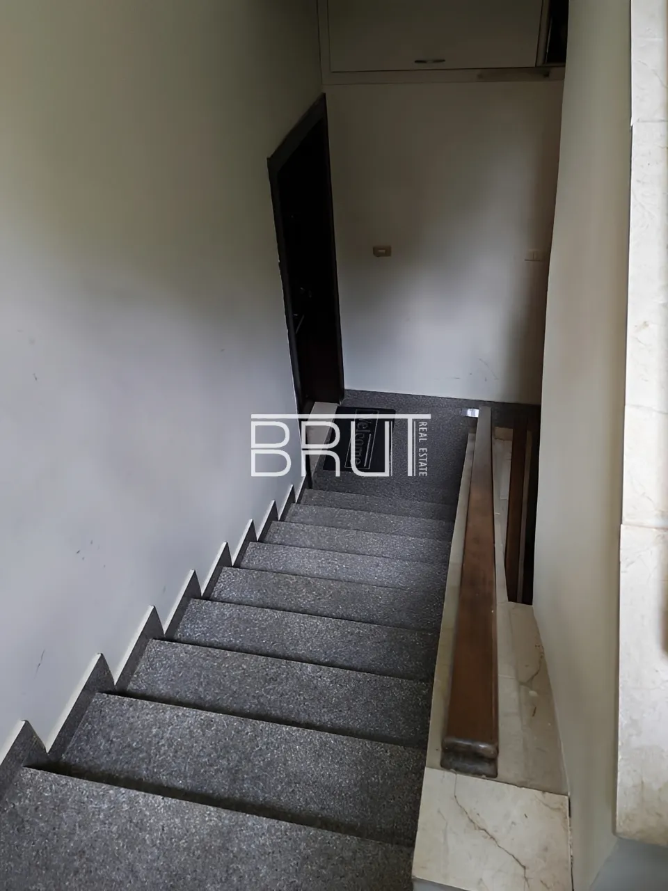 Building for Sale in Aayoun El Siman