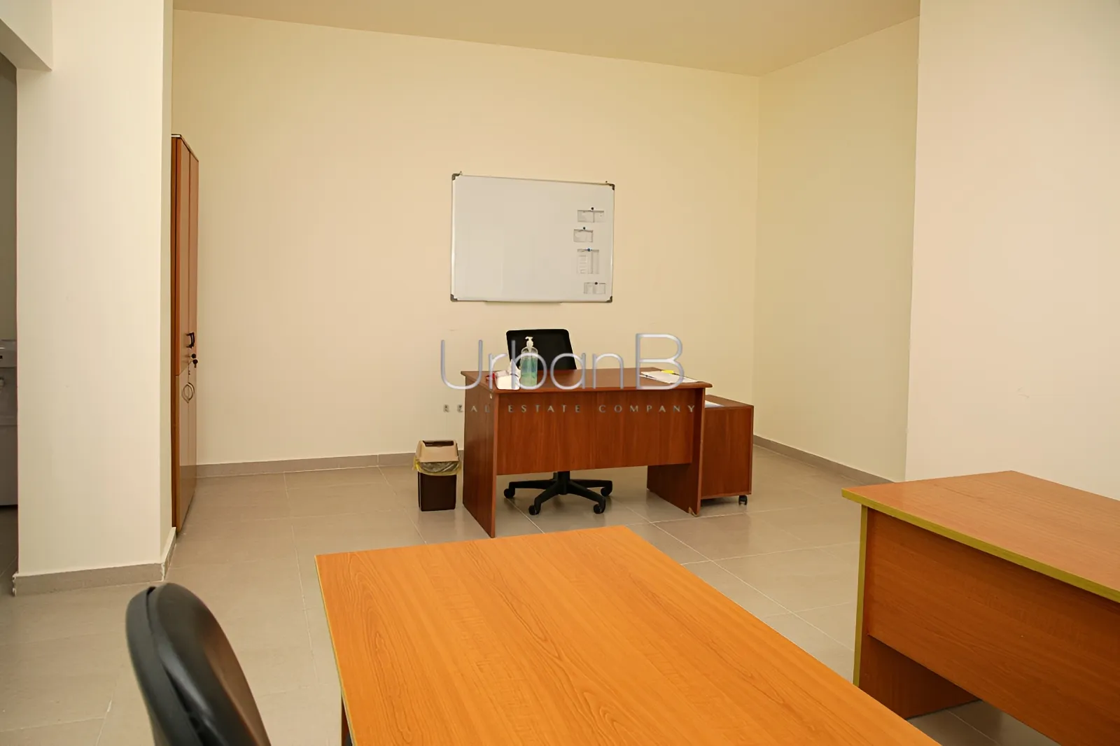 Office for rent in Baouchriyeh