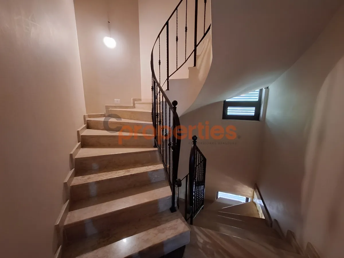 Villa for Sale in Laqlouq