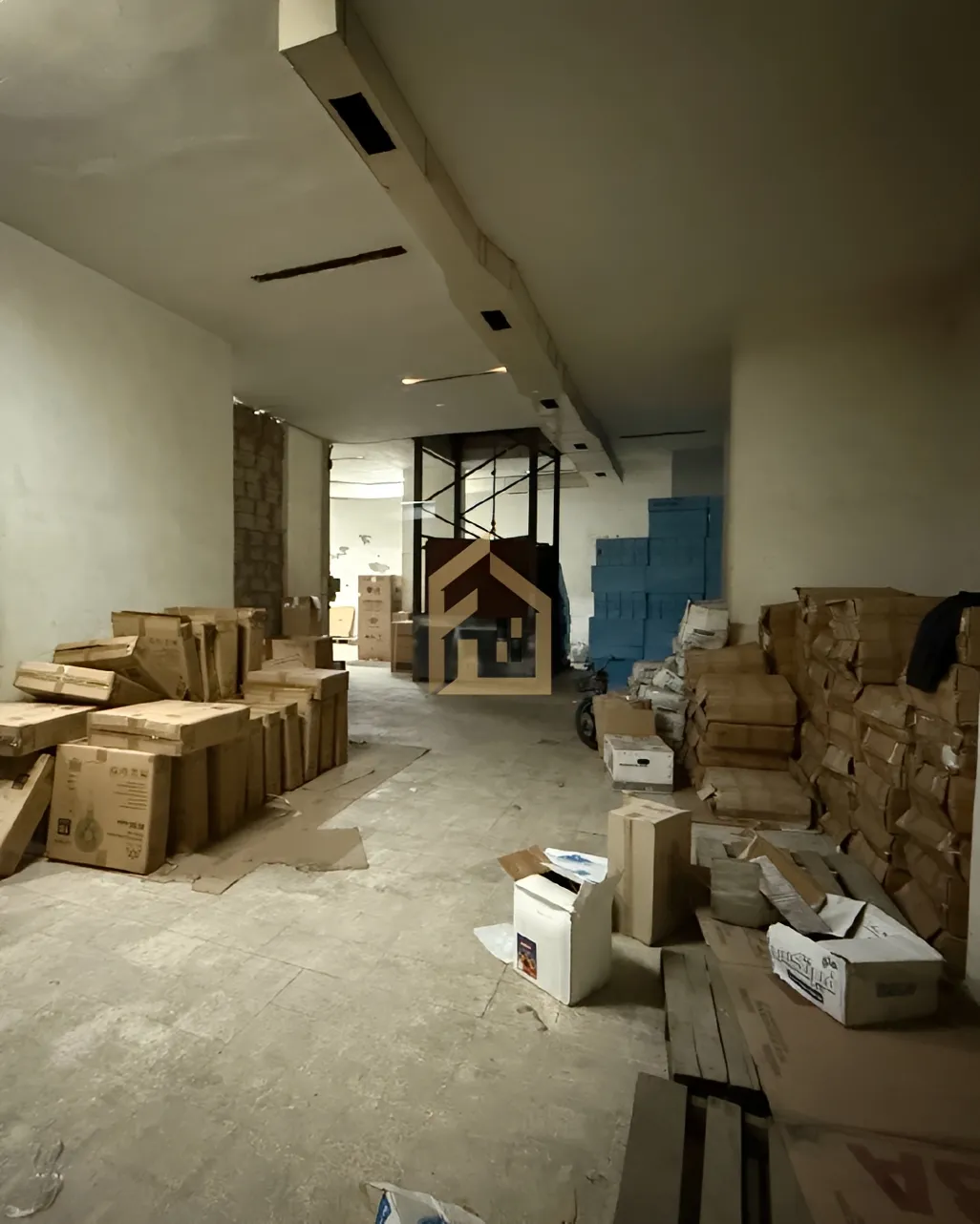 Warehouse for rent in Salim Salam, Bayrut, Lebanon