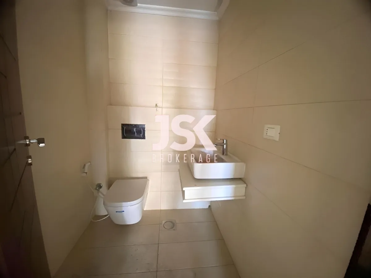 Apartment for Sale in Spears, Beirut, Lebanon