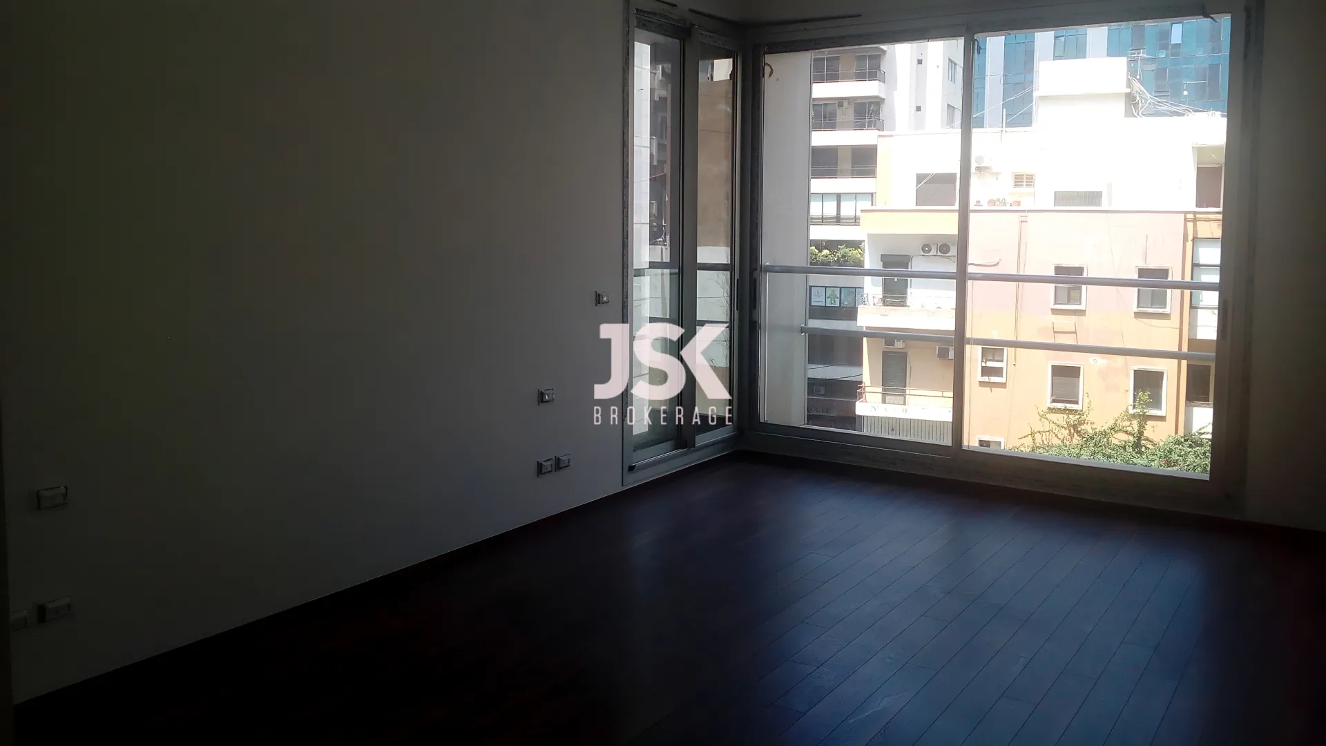 Apartment for Rent in Achrafieh - 3 bed, 4 bath