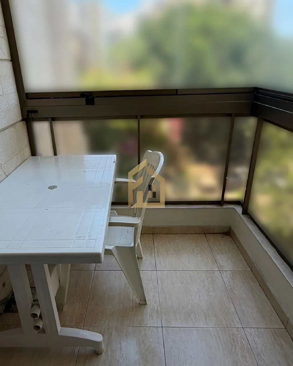 Apartment for rent in Ain Al Mraiseh, Beirut, Lebanon - 2 bed, 2 bath
