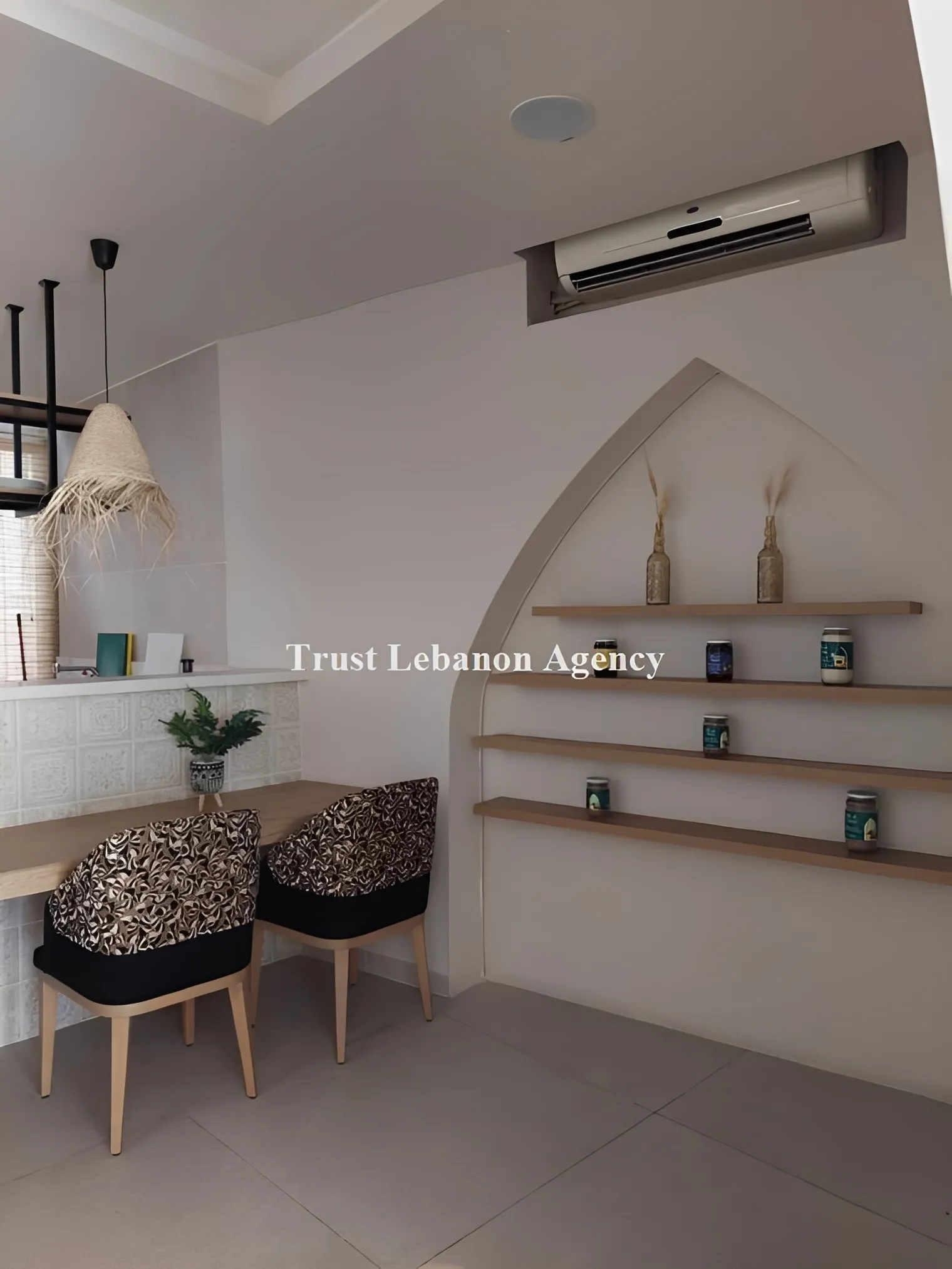 Shop for rent in Baabda, Badaro