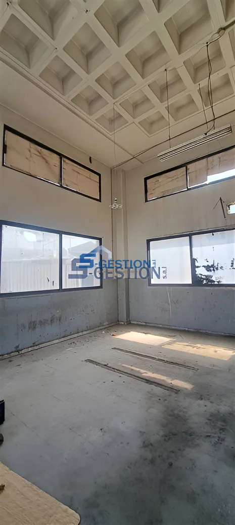 Warehouse for Sale in Dekwaneh