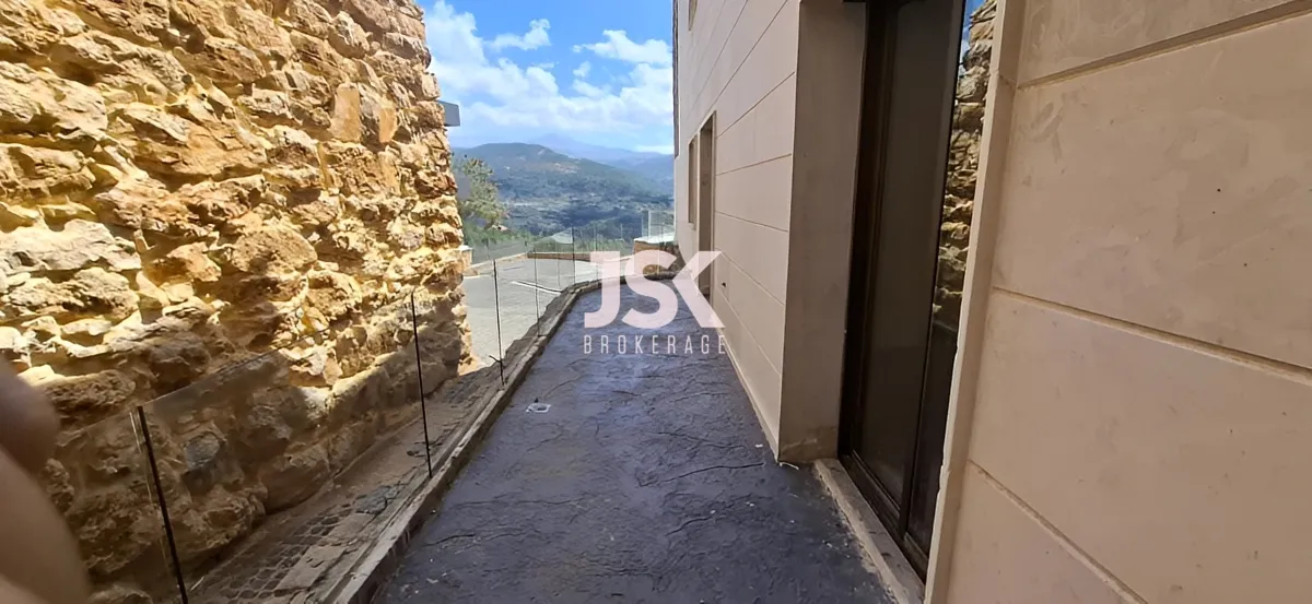 Apartment for Sale in Broummana, Lebanon - 2 bed, 2 bath