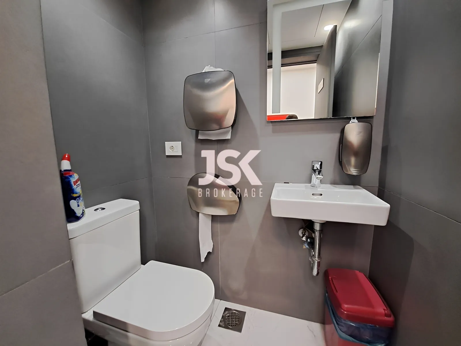 Office for Rent in Sin El Fil