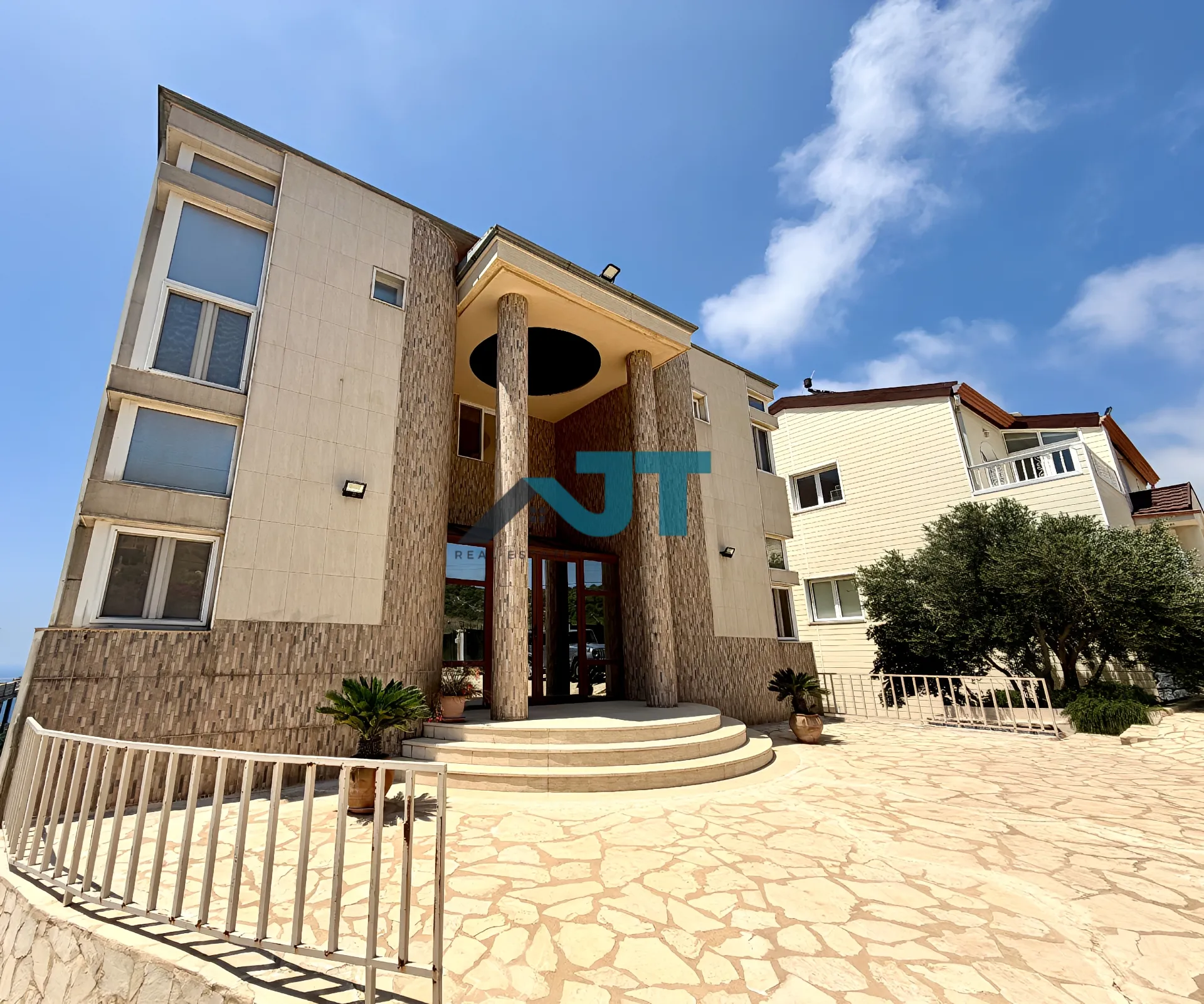 Villa for rent in Batroun, lebanon