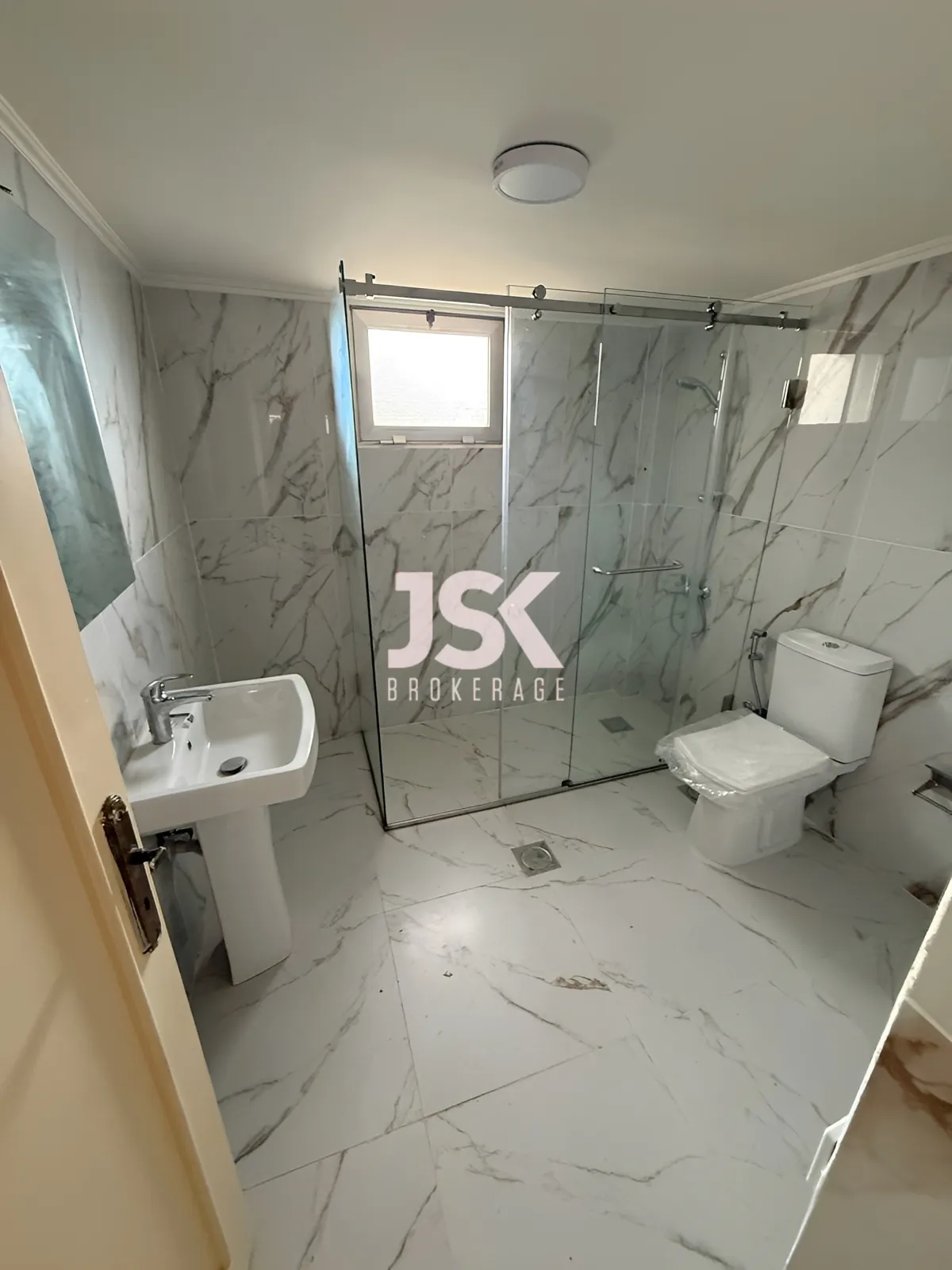 Apartment for Sale in Dawhet Aramoun