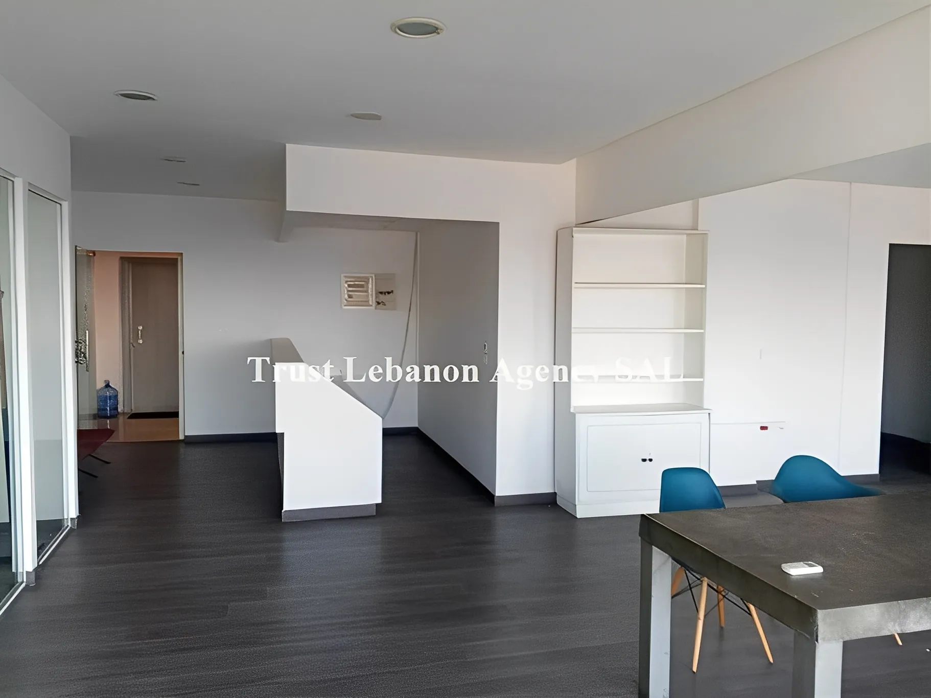 Office for rent in Beirut, Medawar