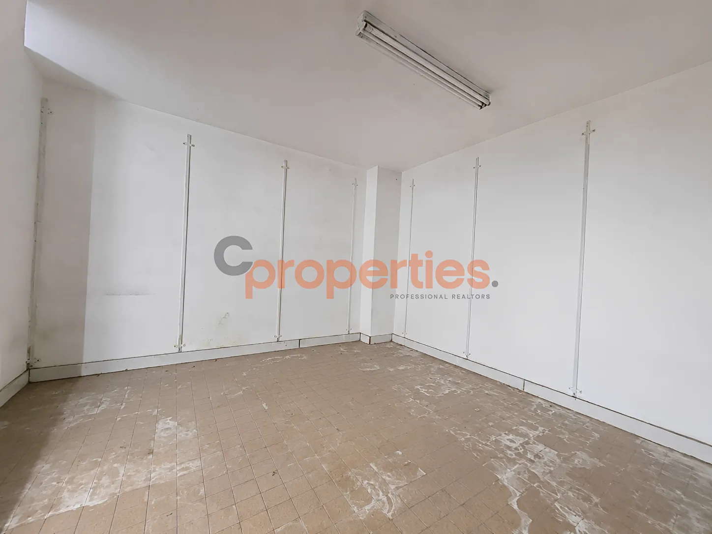 Shop for rent in Hamra, Beirut, Lebanon