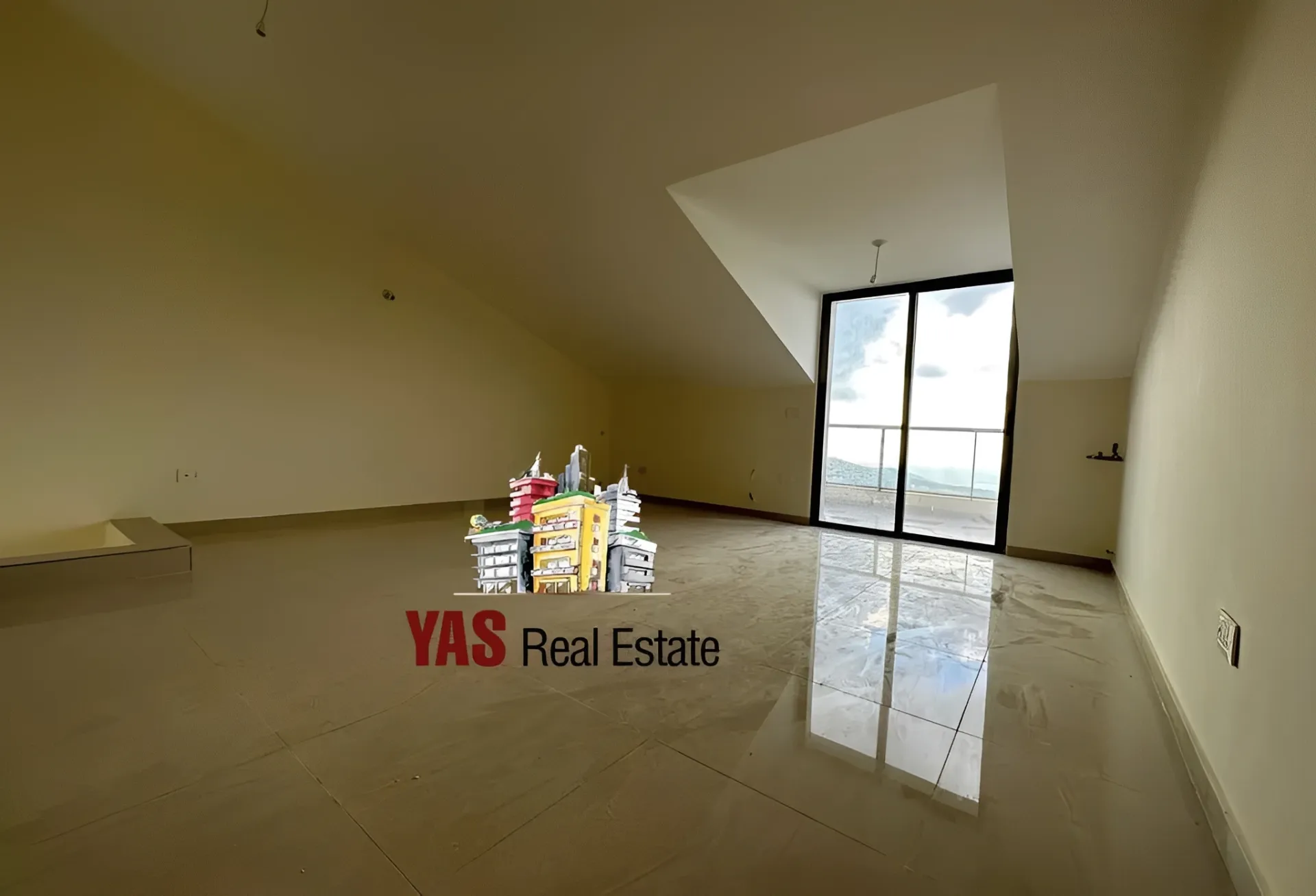 Apartment for Sale in Ballouneh