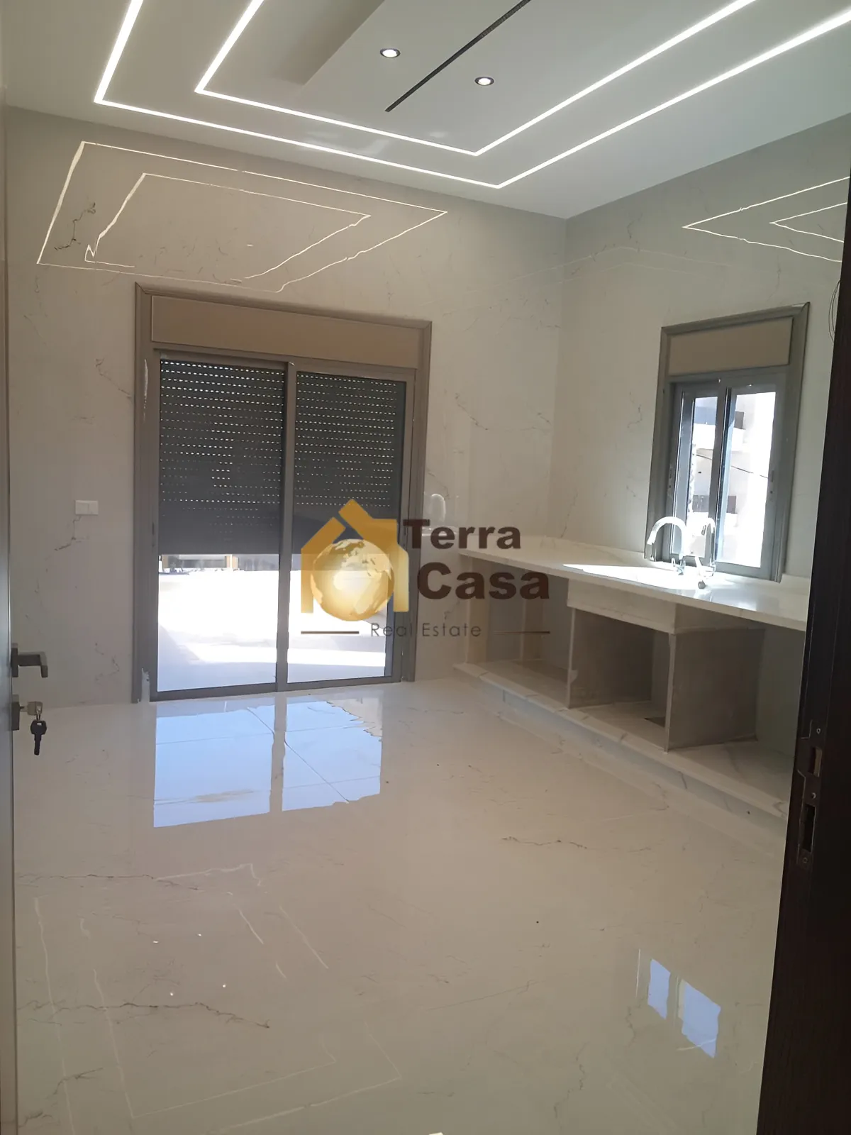 Apartment for Sale in Ksara - 4 bed, 4 bath