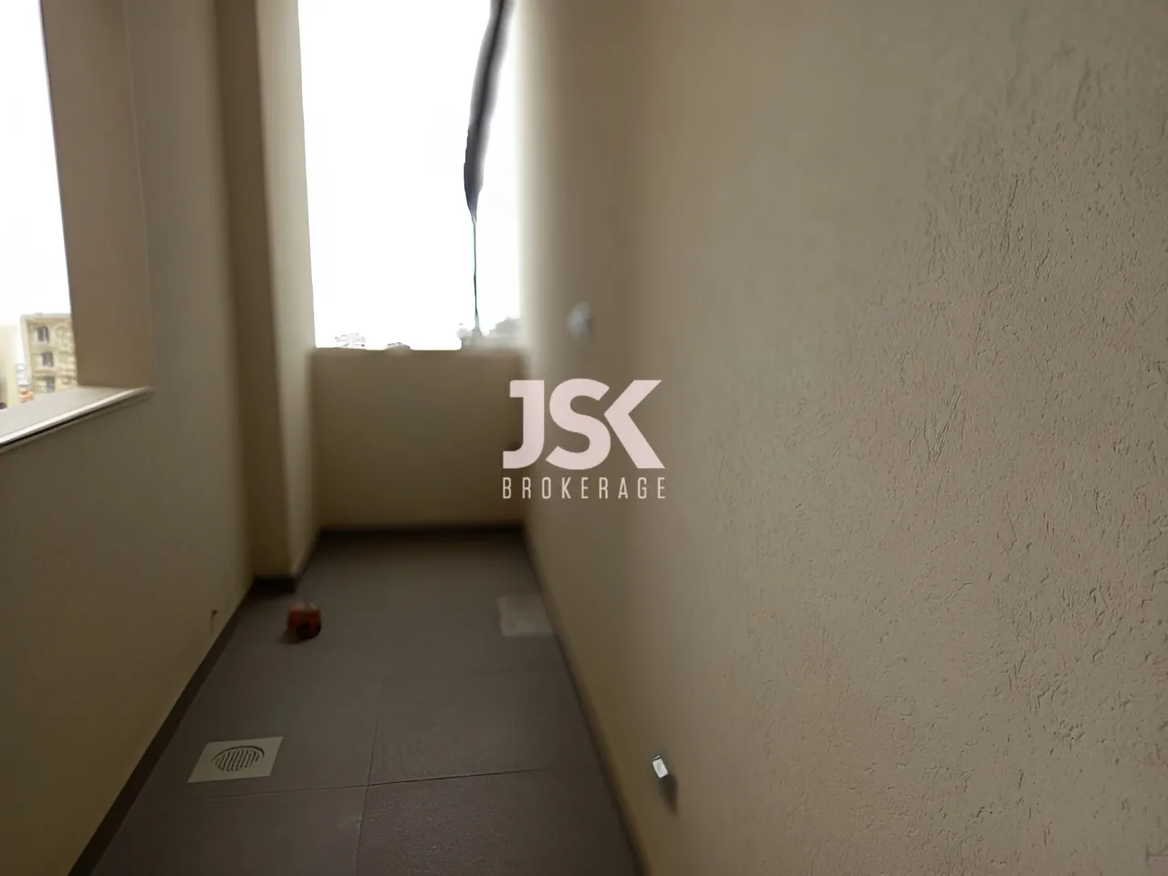 Apartment for Sale in Haret Sakher