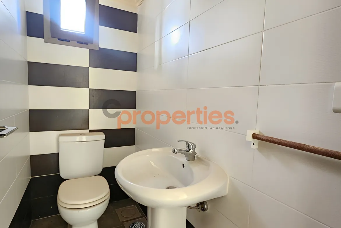 Apartment for Sale in Aamchit