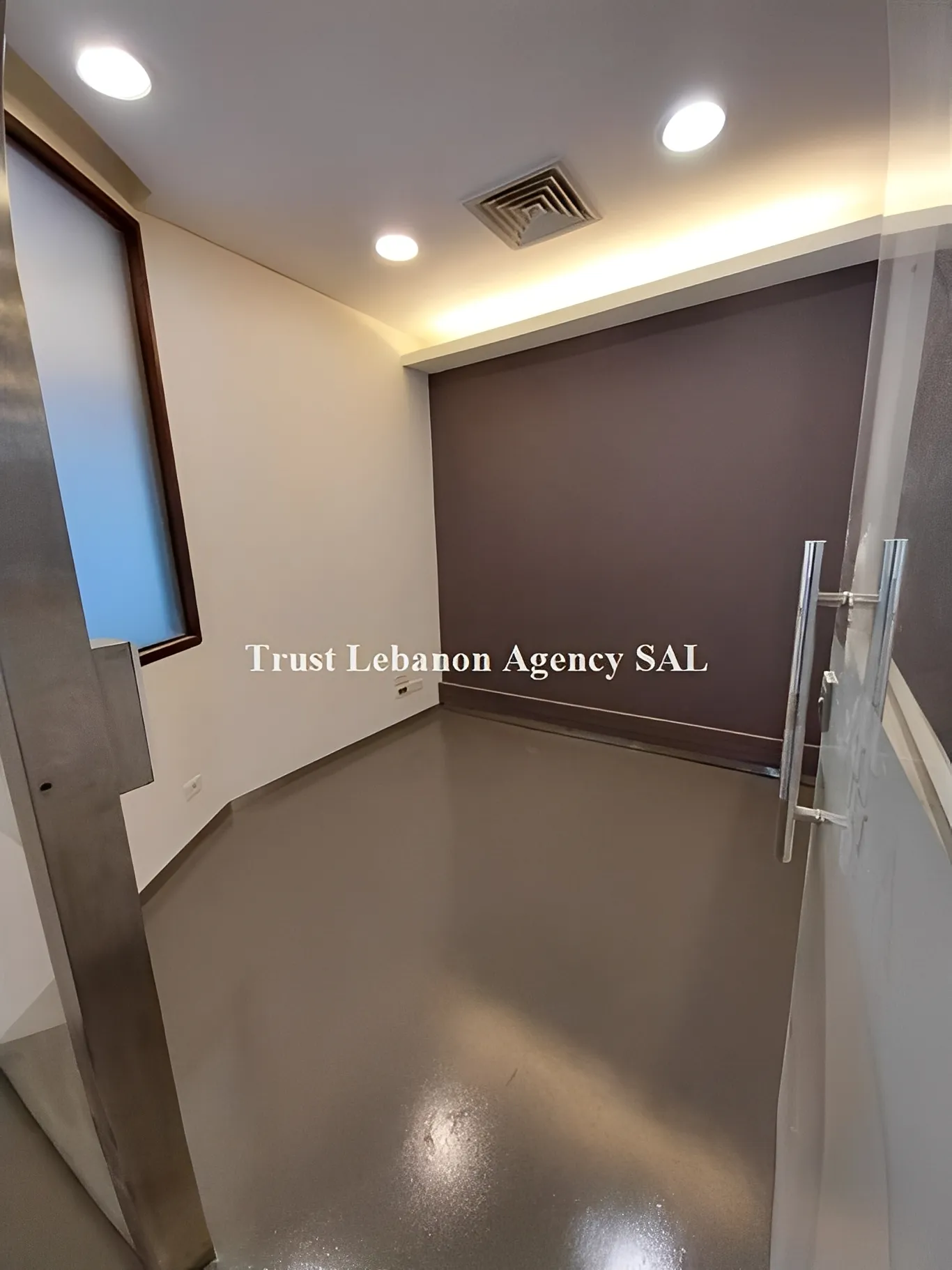 Office for rent in Baabda, Furn Al Chebak