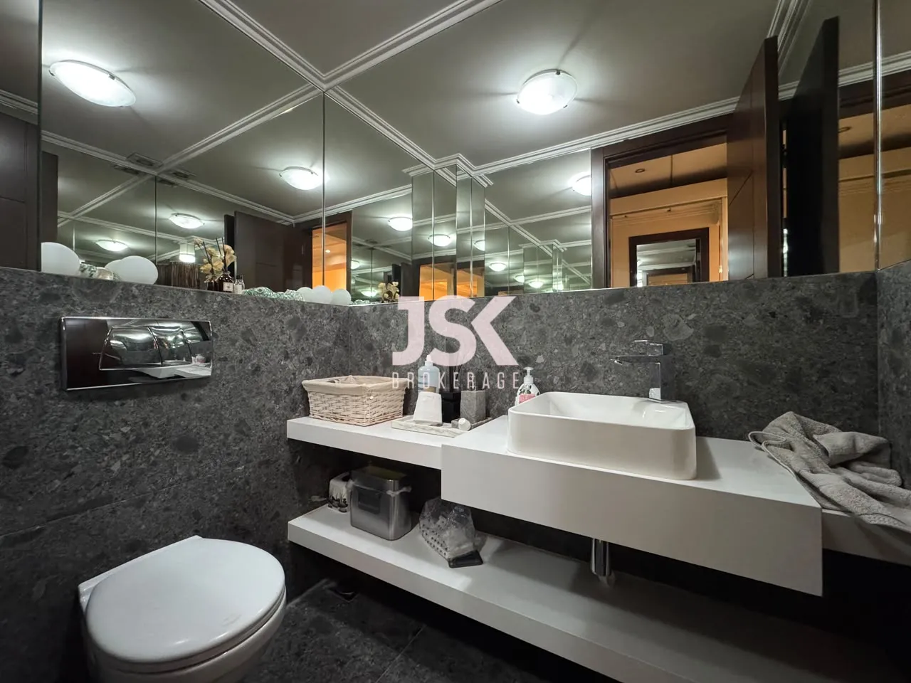 Apartment for Sale in Jnah