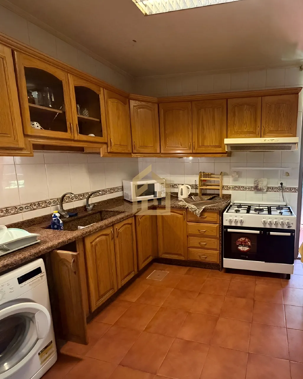 Apartment for rent in Ain Al Mraiseh, Beirut, Lebanon - 2 bed, 2 bath