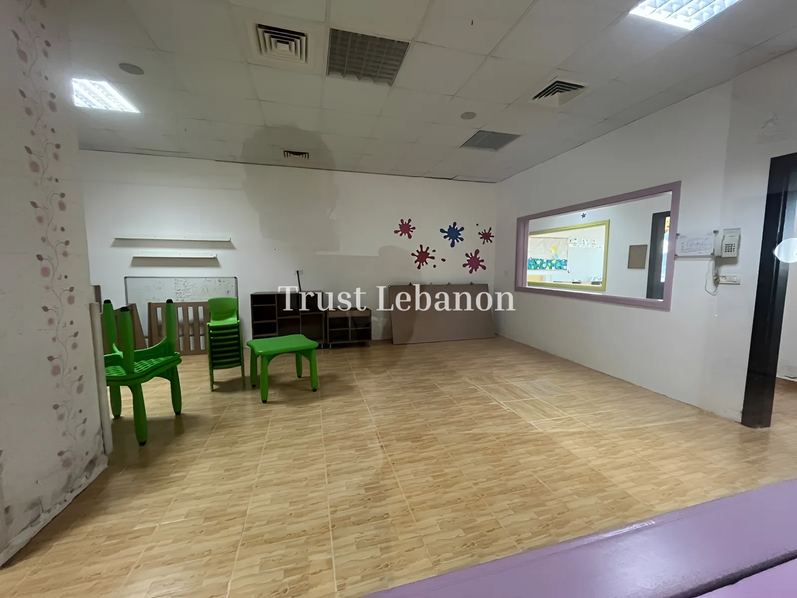 Office for rent in Zikrit