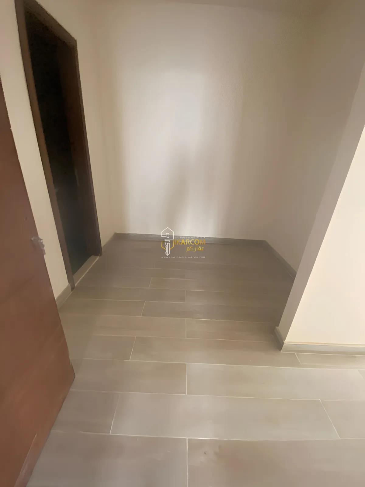 Apartment for Sale in Ain Saade - 4 bed, 5 bath