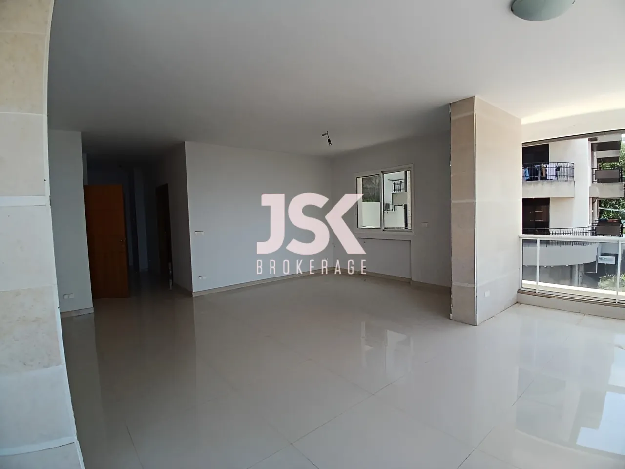 Apartment for sale in Mazraat Yachoua, Lebanon