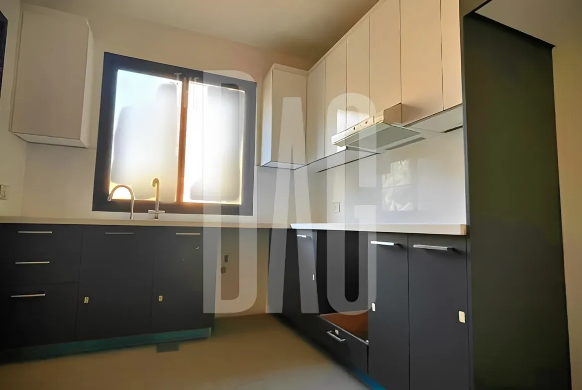 Apartment for Sale in Sioufi, Bayrut, Lebanon - 3 bed, 4 bath