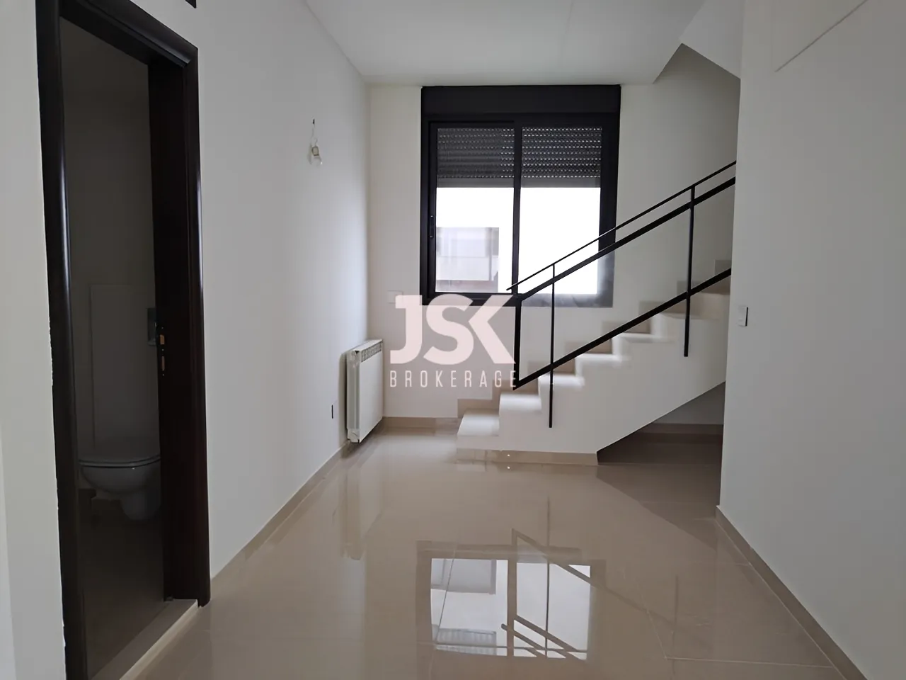 Apartment for Sale in Haret Sakher