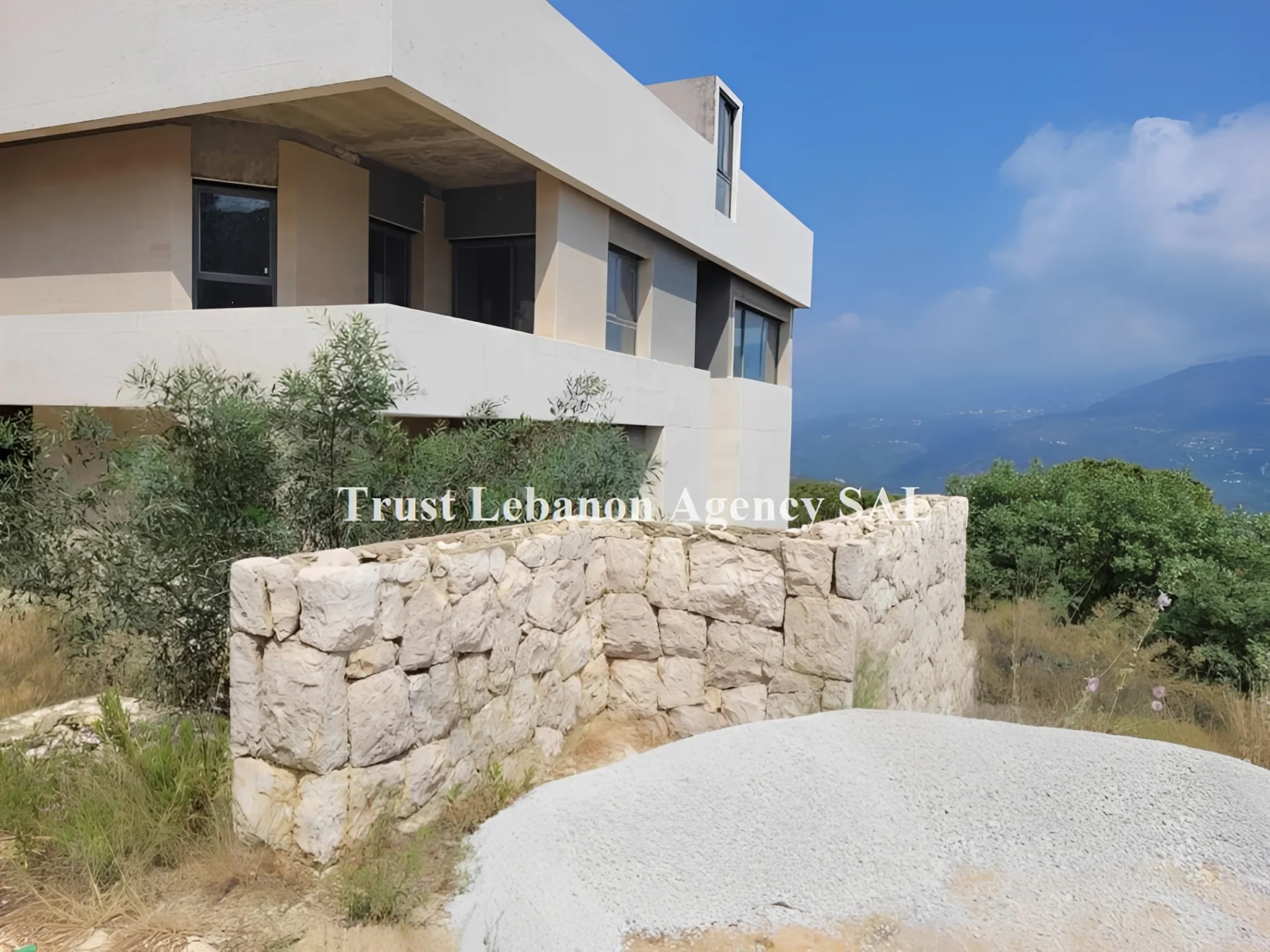 Villa for Sale in Metn Baabdat Sfeila Lebanon