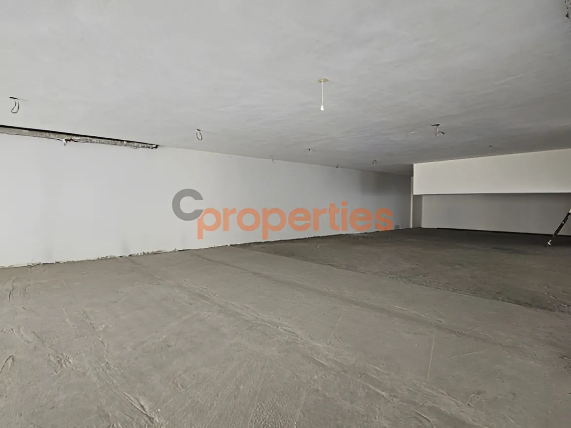 Showroom for Rent in Forn El Chebbak