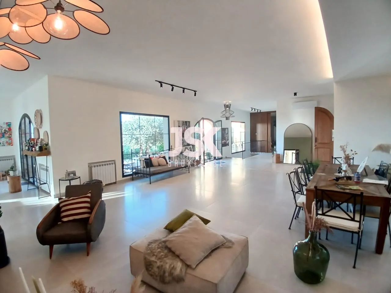Villa for Sale in Roumieh