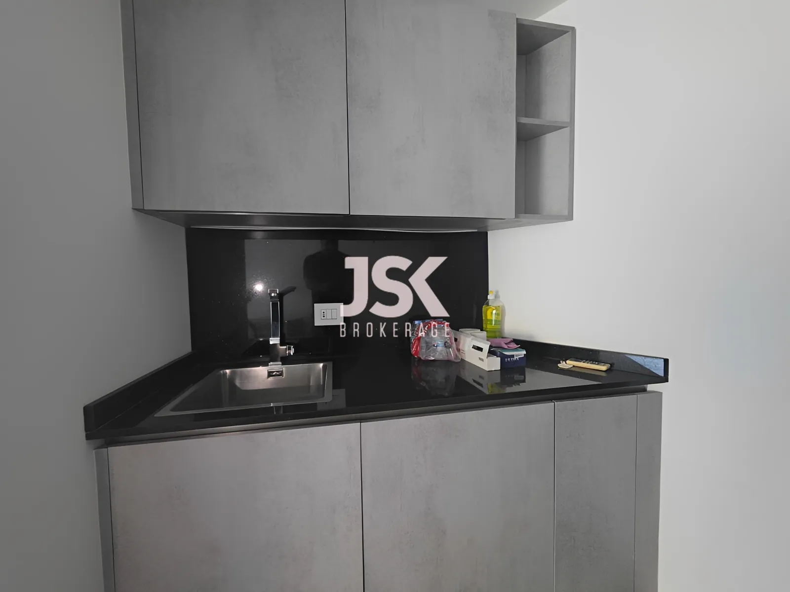 Office for Rent in Hazmieh