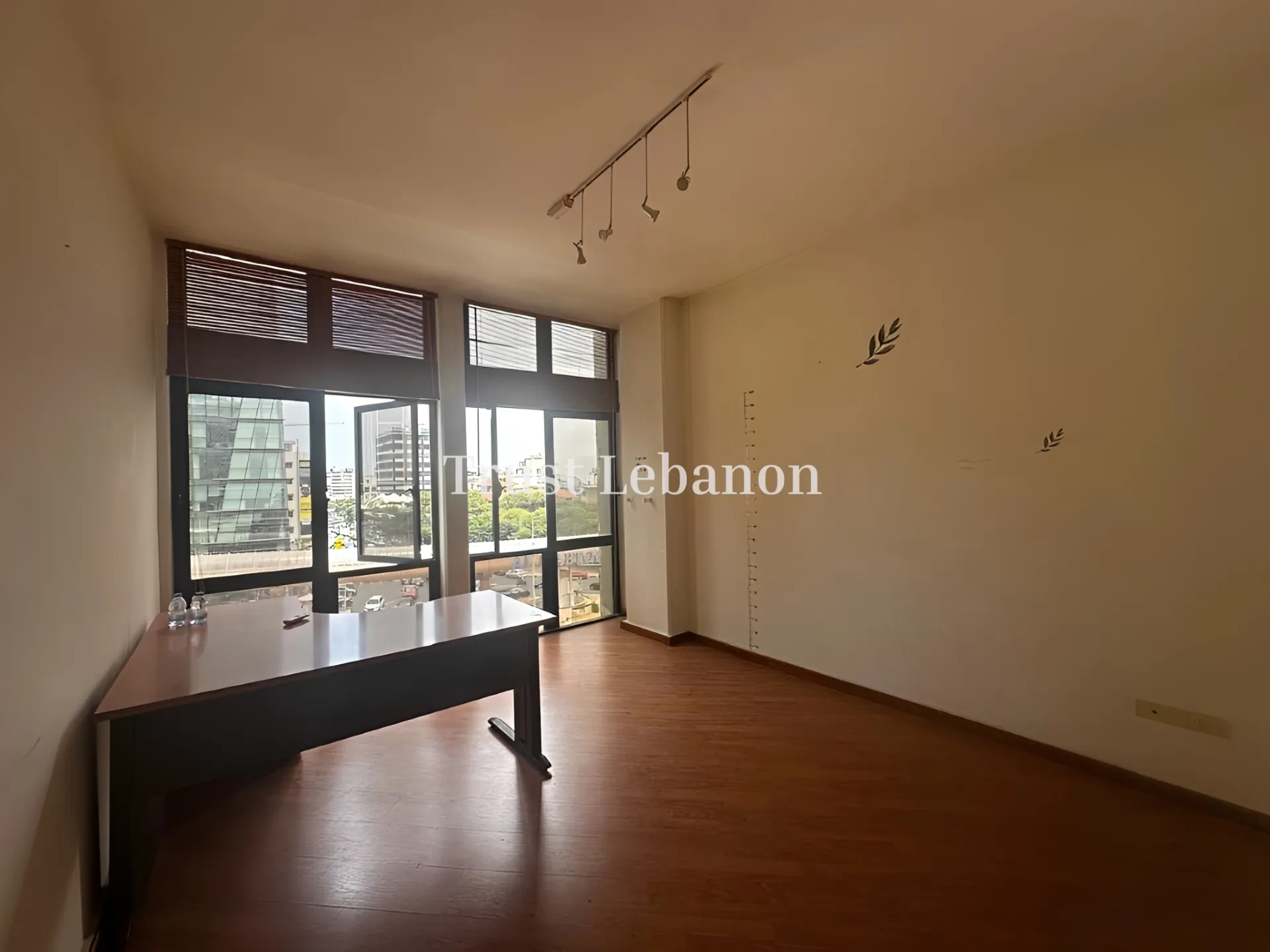 Commercial for rent in Horch Tabet, Lebanon