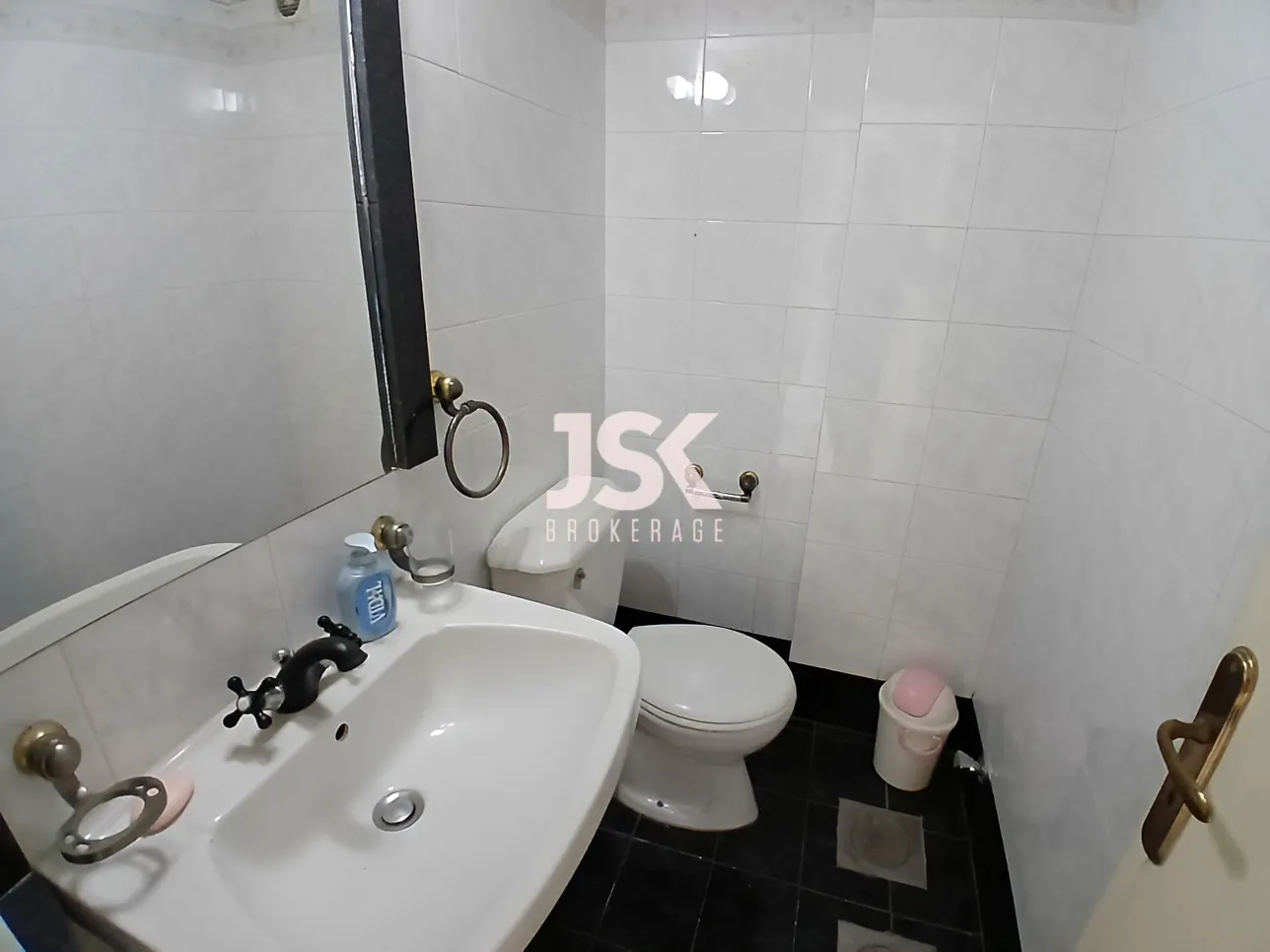 Apartment for Rent in Cornet Chahwan