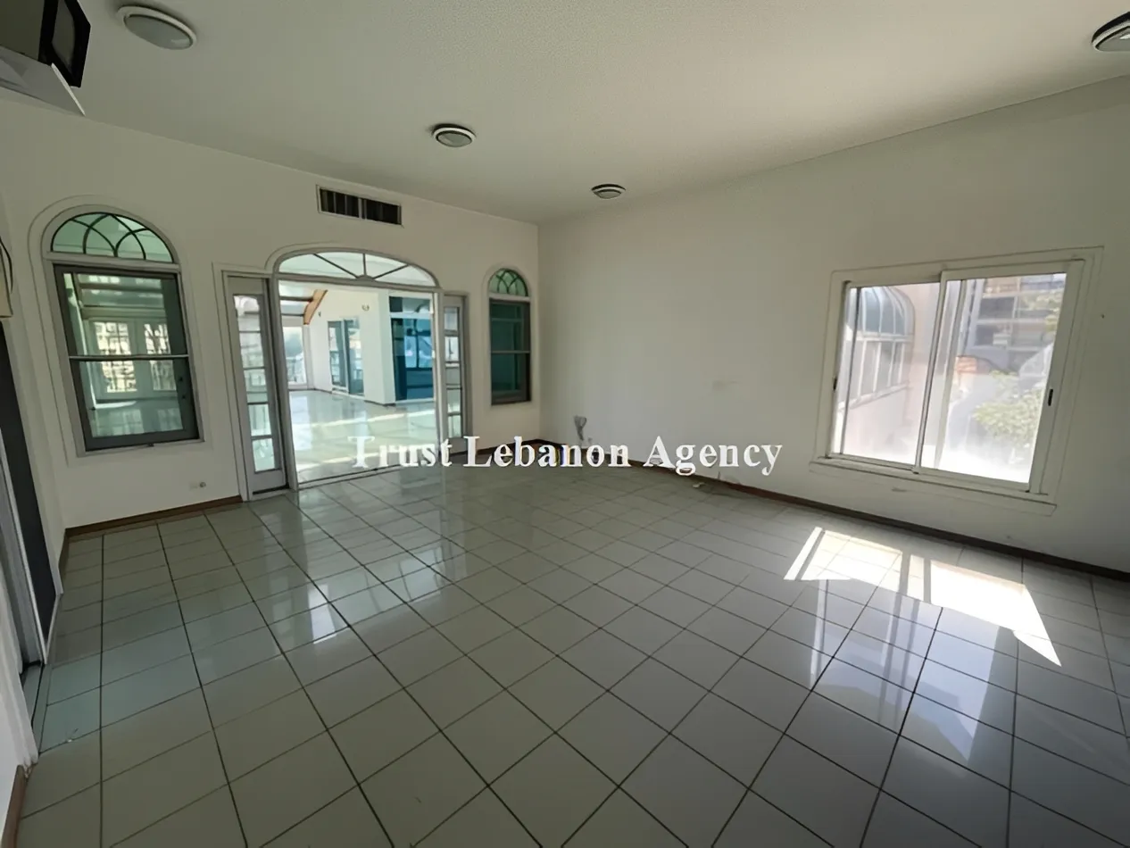 Office for rent in Baabda, Furn Al Chebak