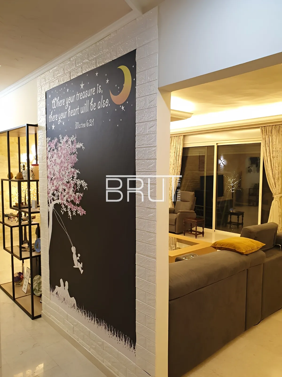 Apartment for Sale in Ballouneh