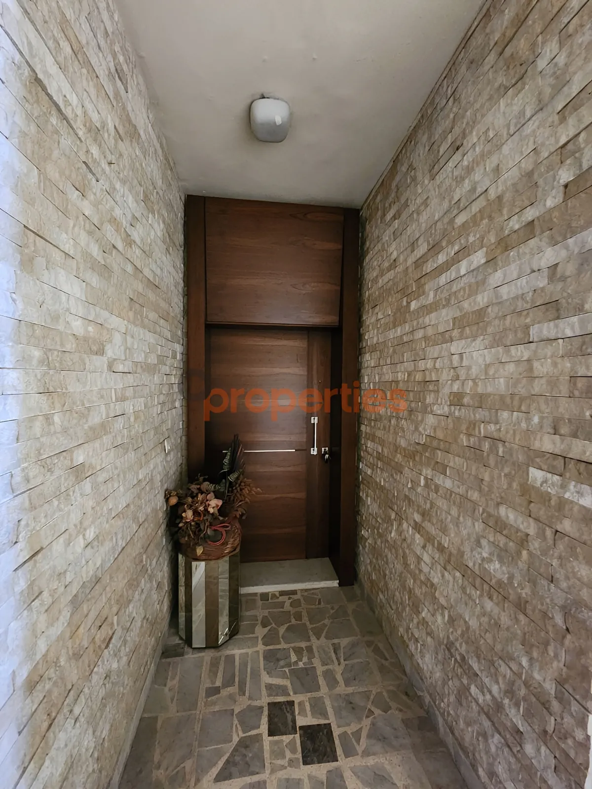 Apartment for Sale in Ajaltoun