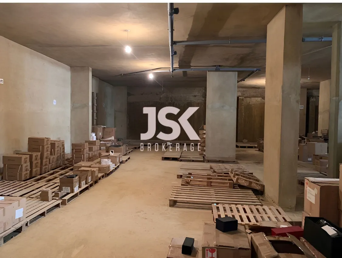 Warehouse for sale in Baouchriyeh
