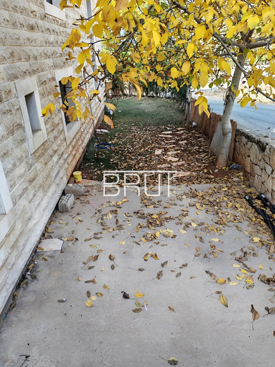 Building for Sale in Aayoun El Siman