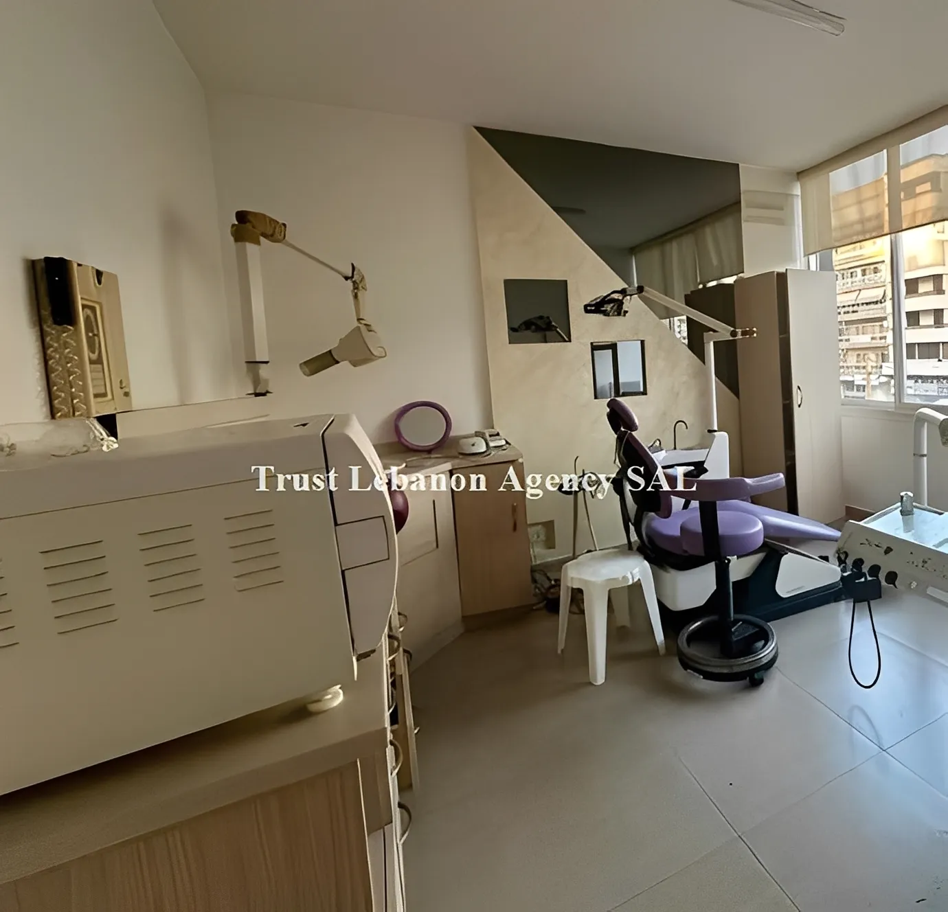 Office for rent in Metn, Zalka
