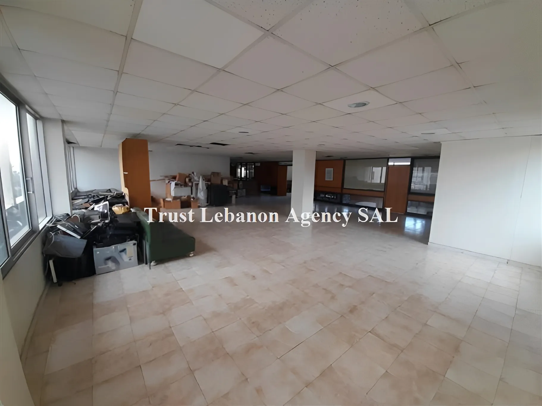 Office for rent in Baabda, Hazmieh