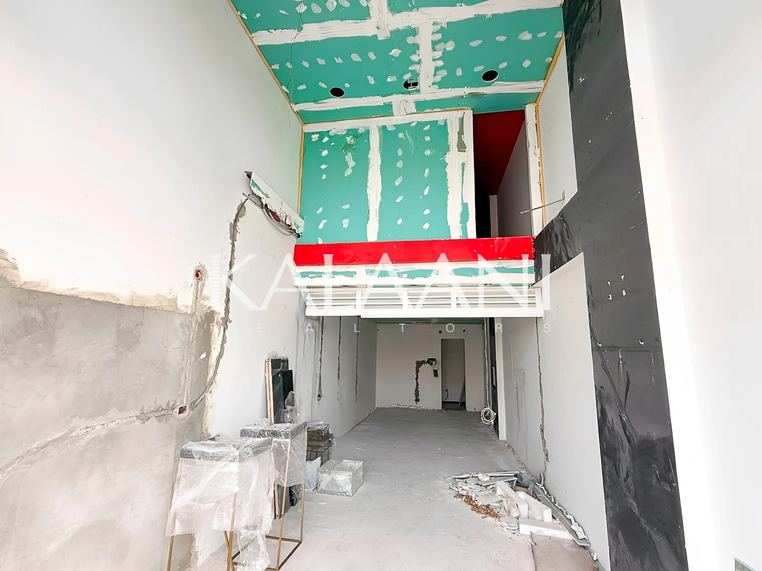 Shop for rent in Naqqache, Lebanon
