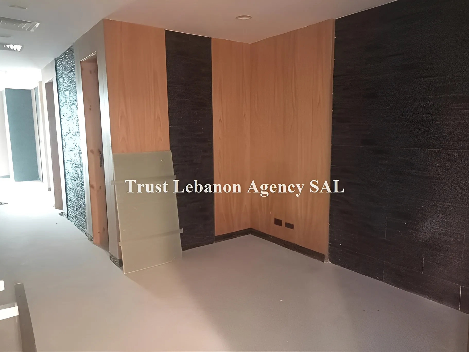 Office for rent in Metn, Sin El Fil