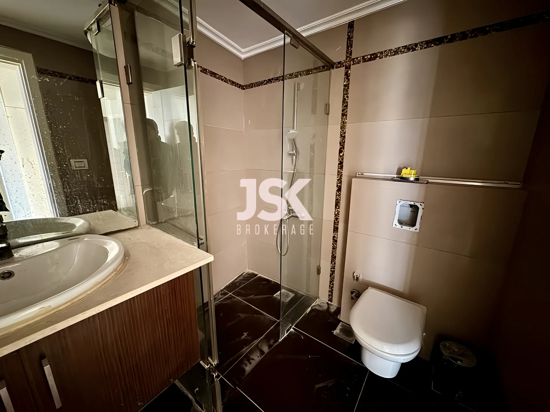Apartment for Sale in Hamra