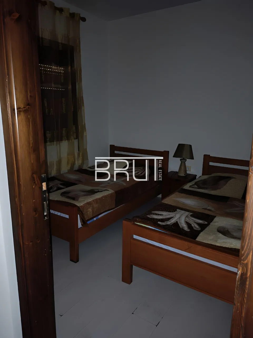 Building for Sale in Aayoun El Siman